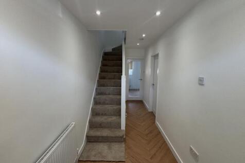 83 ashtree stairs 1.jpeg