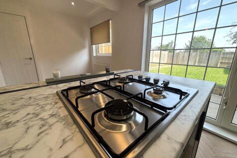83 ashtree kitchen 2.jpeg