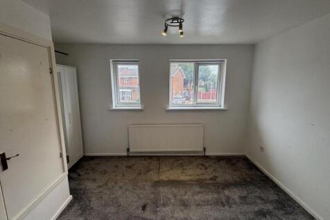 67 macdonalds close bedroom 2.jpeg
