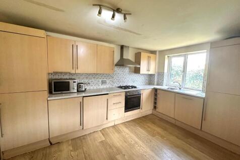 4 park mews kitchen 3.jpeg