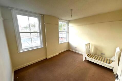 hollyhedge bedroom 2.jpeg