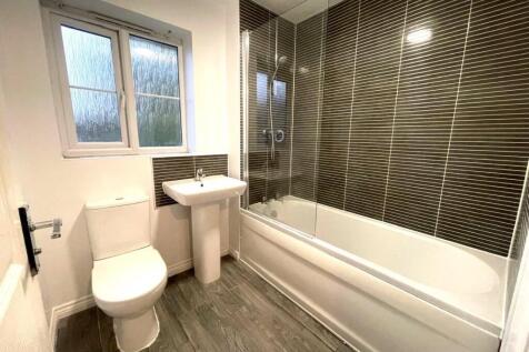 woodland bathroom 3.jpg
