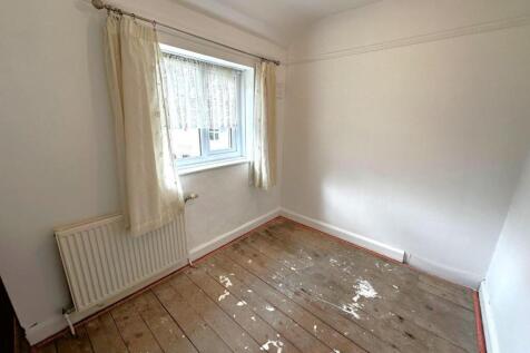 grace road bedroom 4.JPG