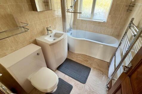 Broadway Bathroom 1.jpeg