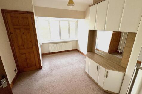 Broadway bedroom 2.jpeg