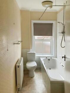 2496f49b-Bathroom
