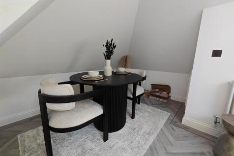 Goldstone Crescent 7  (12).jpg