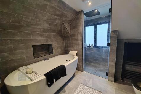 Goldstone Crescent 7  (22).jpg