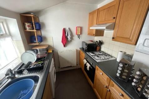 Kitchen 2.jpg
