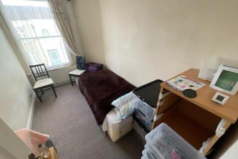 Bedroom 2.jpg