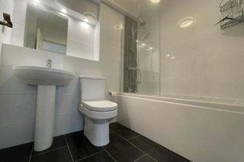 Bathroom 2.jpg