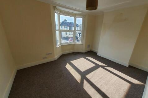 Bedroom 3 Resize.jpg