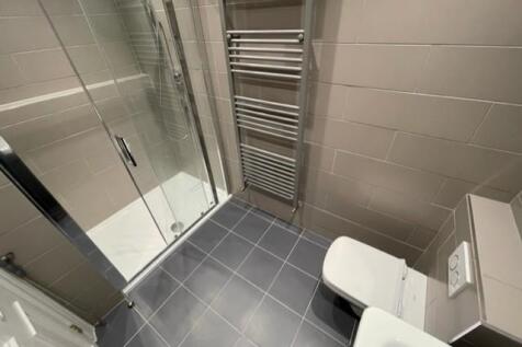 Bathroom 2.jpg