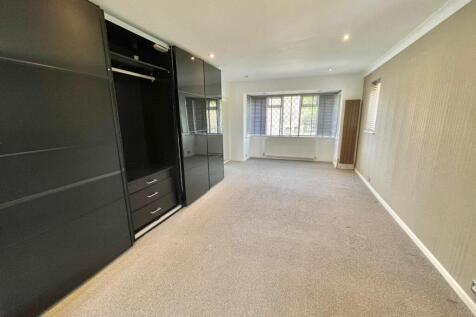 MASTER BEDROOM 111.jpg