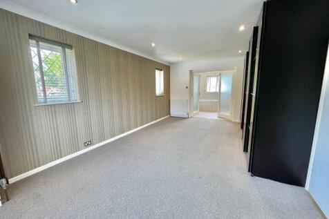 Master bedroom.jpg
