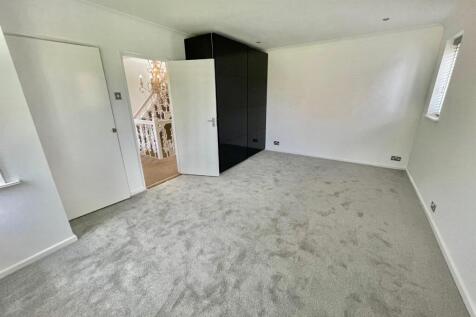Bedroom 3.jpg