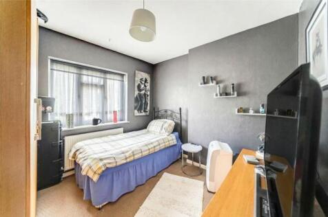 Bedroom 1.jpeg