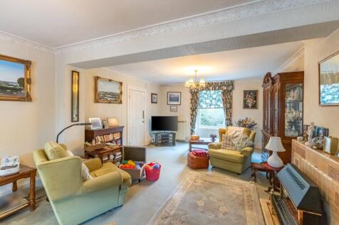 Sitting/Dining Room