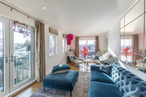 Sitting/Dining Room