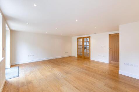 Sitting/Dining Room