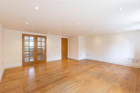 Sitting/Dining Room