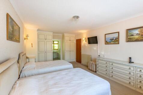 Principal Bedroom