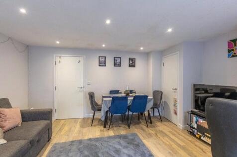 Sitting/Dining Room