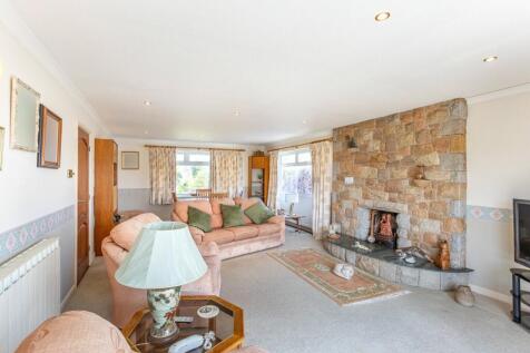 Sitting/Dining Room