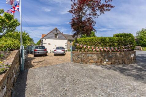 Cottage Driveway