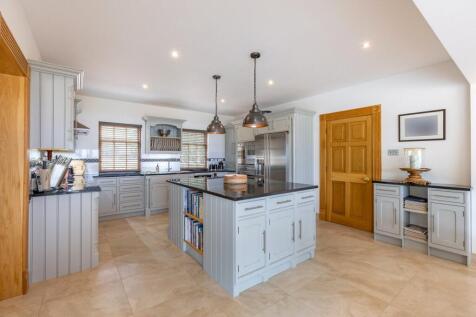 Kitchen/Sun Room