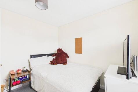 Bedroom 2 (1)