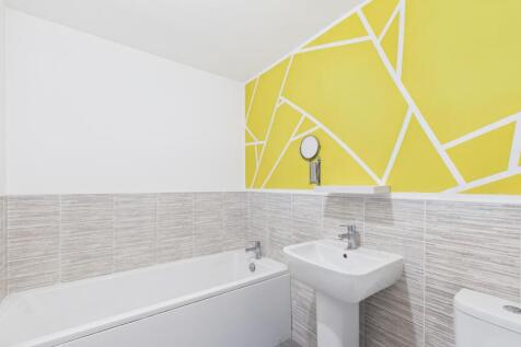 Crampbark Road - Bathroom 1 (1)