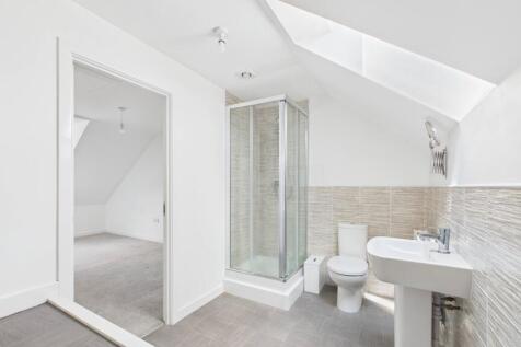 Crampbark Road - Bathroom 2 (1)