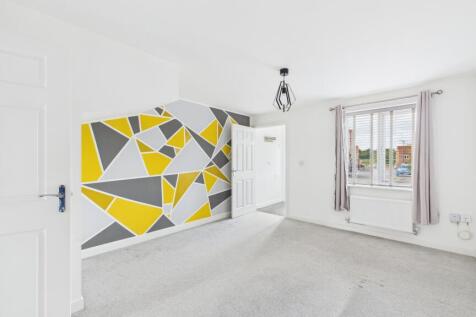 Crampbark Road - Living Room (1)