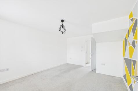 Crampbark Road - Living Room (2)