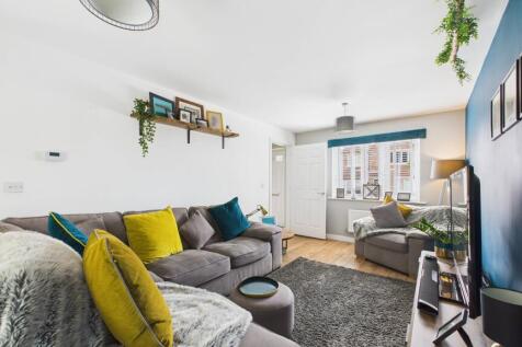 Living Room (2)