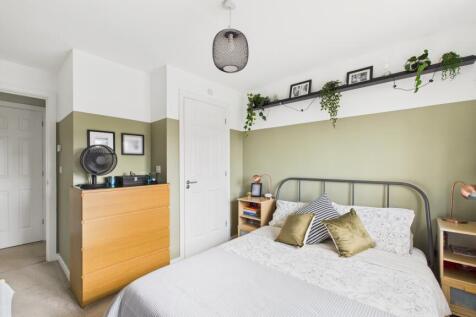 Bedroom 1 (1)