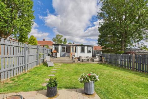 Rear Garden (1)