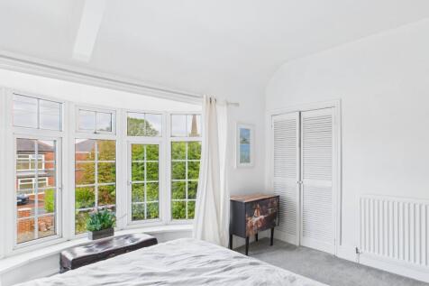 Bedroom 1 (2)