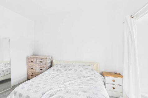 Bedroom 1 (1)
