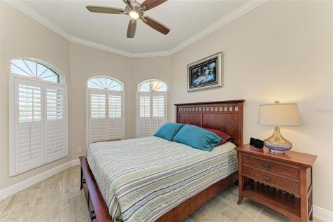 Property Image 100