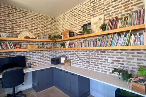 Property Image 28