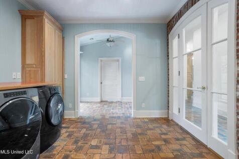 Property Image 158