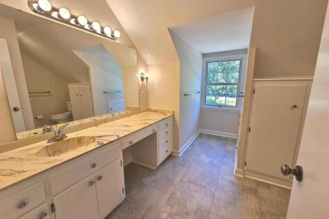 Property Image 101