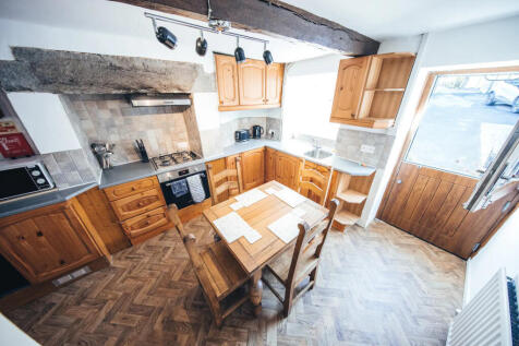 Kitchen .jpg