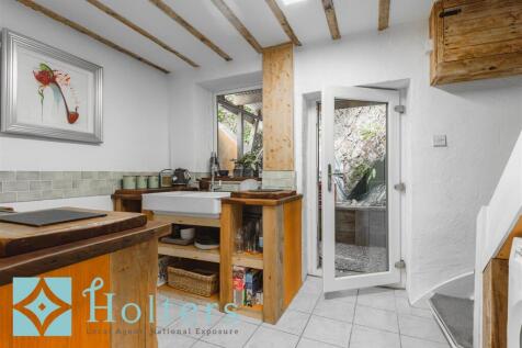 HOLT - 6 Rock Terrace, Llanidloes-08.jpg