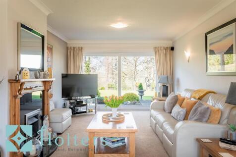 The Sycamores, Caerhowel-25.jpg