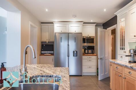 Caenant, Hen-Domen - KITCHEN additional.jpg