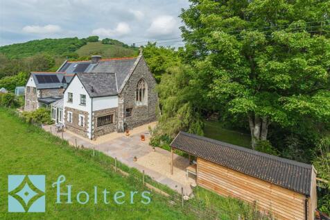 Christ Church House, Llawryglyn-13.jpg