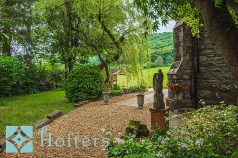Christ Church House, Llawryglyn-06.jpg
